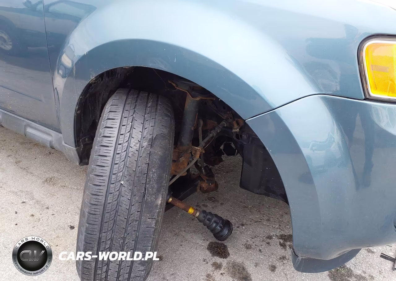 2011 Ford Escape Limited VIN:1FMCU0E73BKC09940 - 6