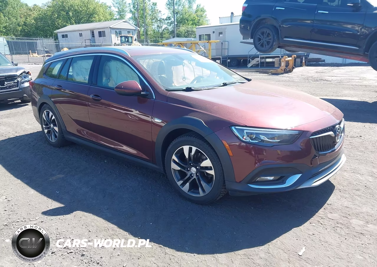 2018 Buick Regal Tourx Essence – zdjęcie 1 z 18