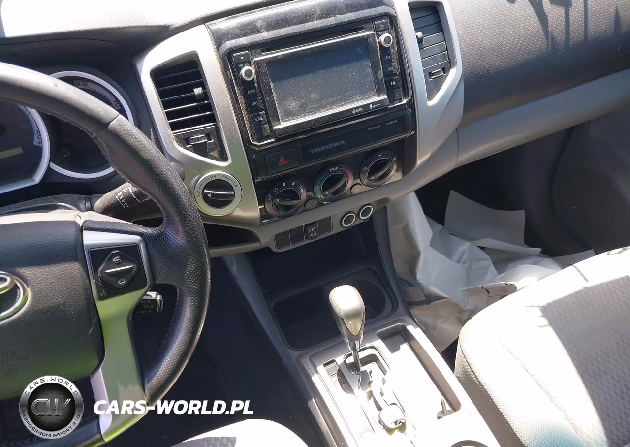 2015 Toyota Tacoma Base V6 VIN:5TFUU4EN5FX136657 - 11