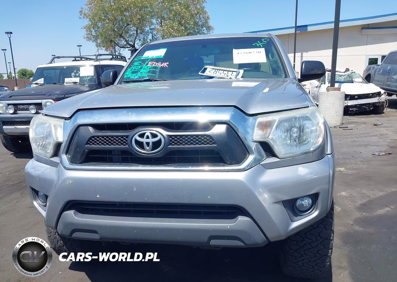 2015 Toyota Tacoma Base V6 VIN:5TFUU4EN5FX136657 - 13