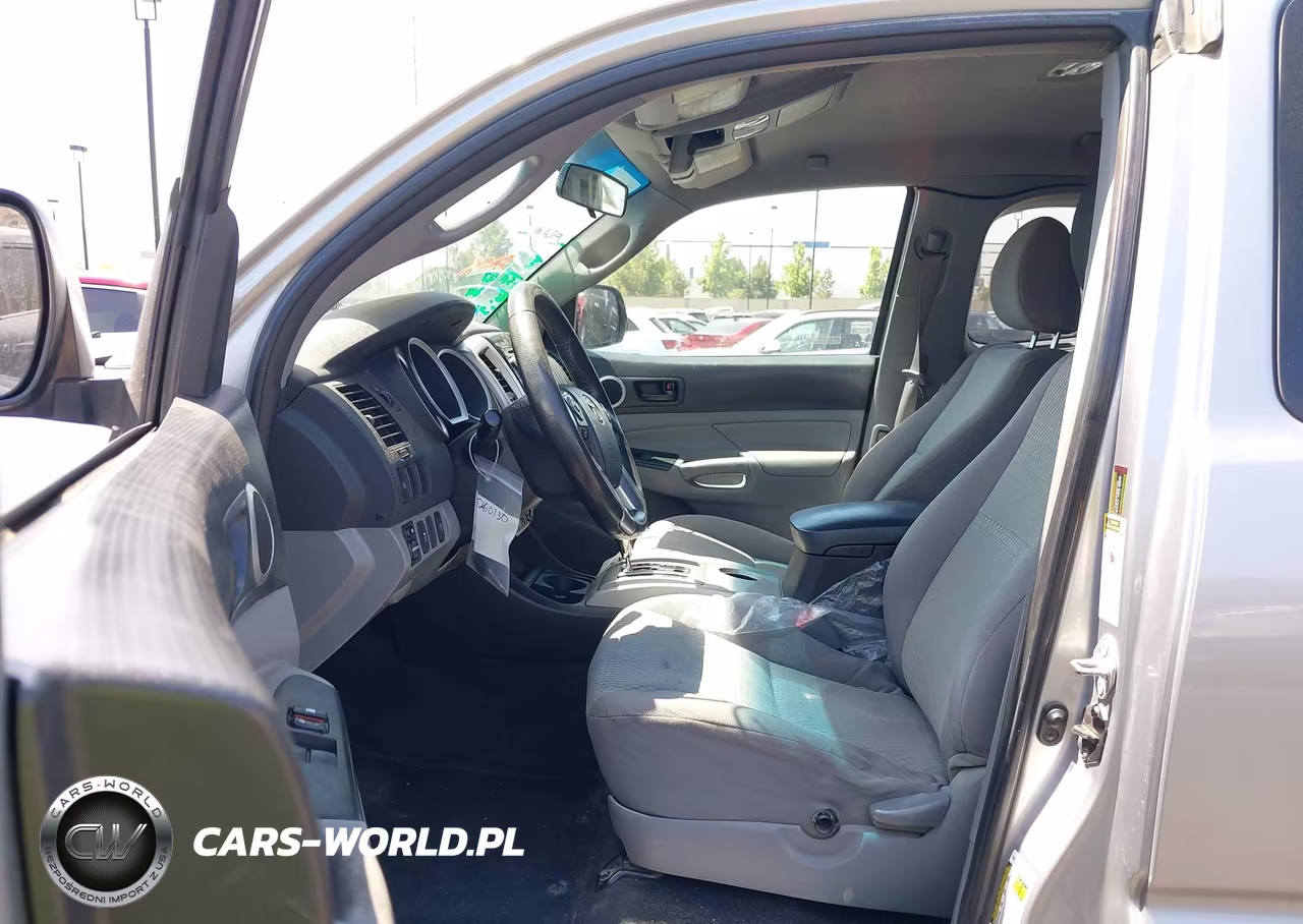 2015 Toyota Tacoma Base V6 VIN:5TFUU4EN5FX136657 - 5