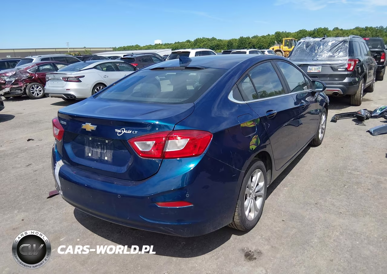2019 Chevrolet Cruze Lt VIN:1G1BE5SM7K7119593 - 4