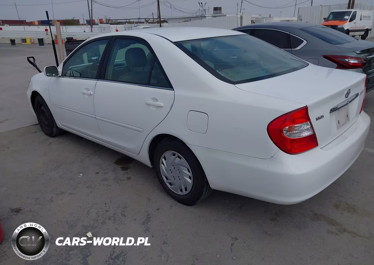 2004 Toyota Camry Le VIN:4T1BE32K84U332014 - 3