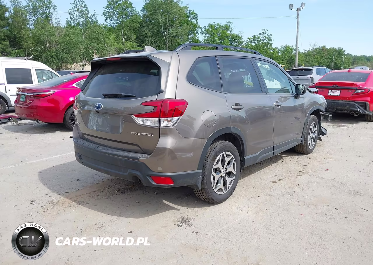 2020 Subaru Forester Premium VIN:JF2SKAJC2LH496895 - 4