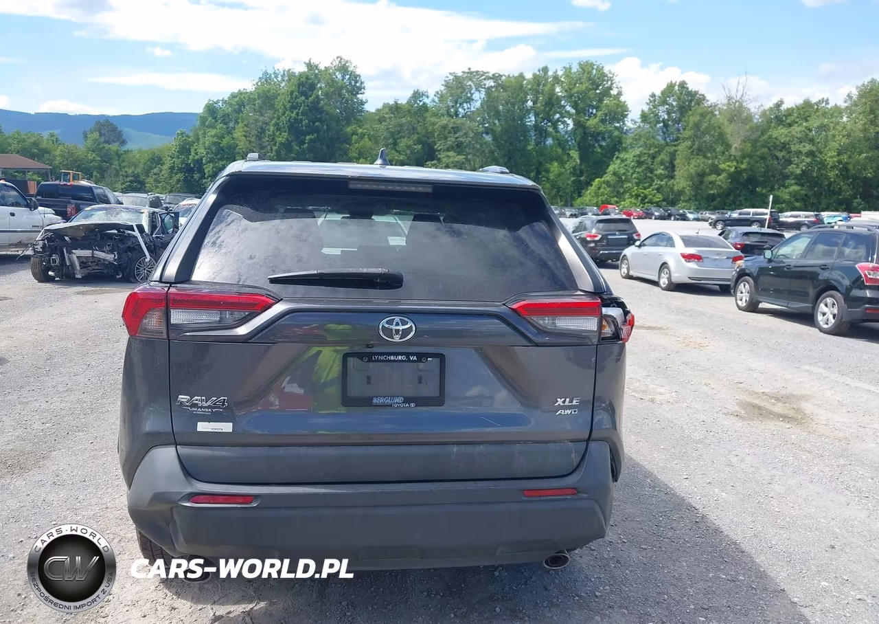 2021 Toyota Rav4 Xle VIN:2T3P1RFV7MC197464 - 17