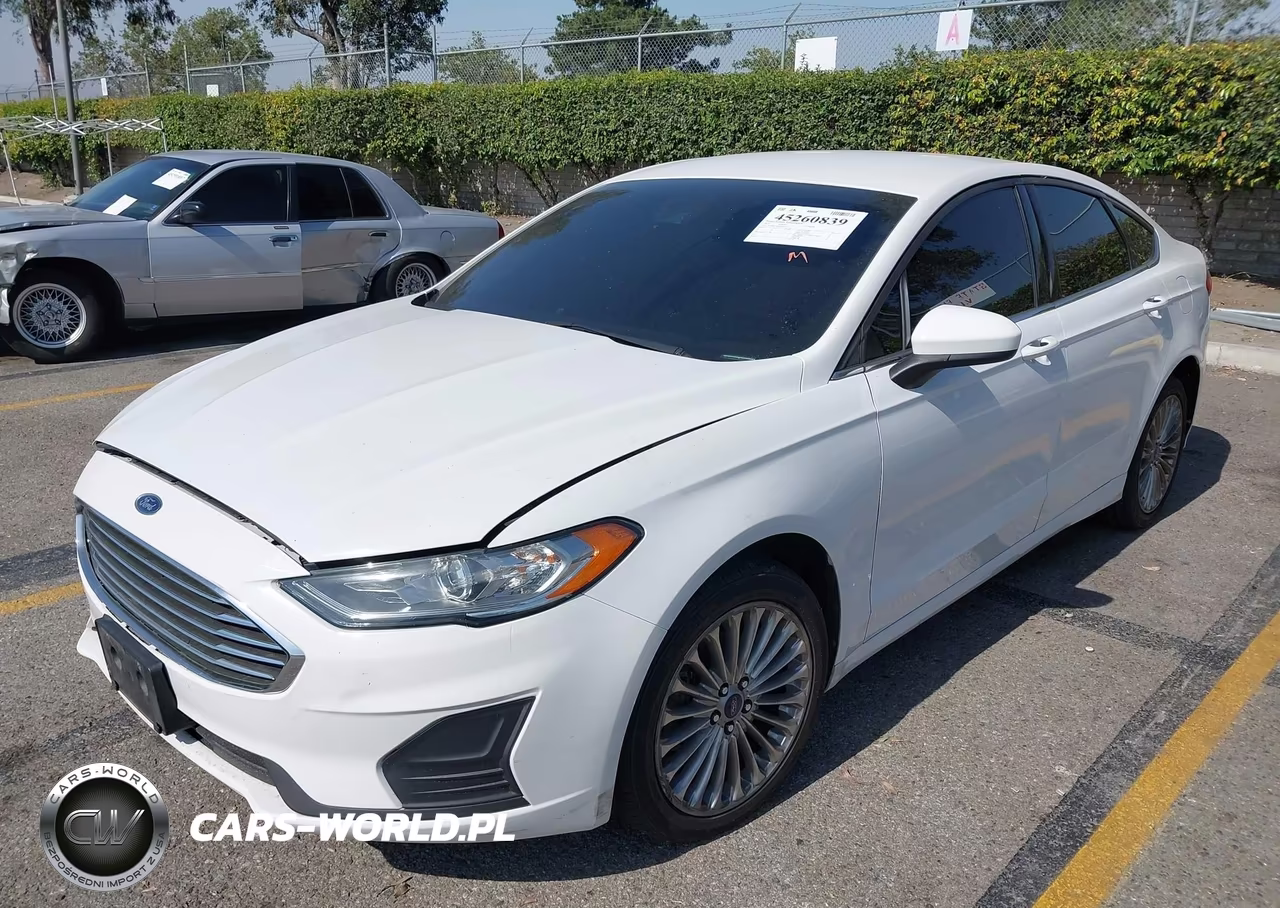 2019 Ford Fusion S VIN:3FA6P0G79KR184033 - 2