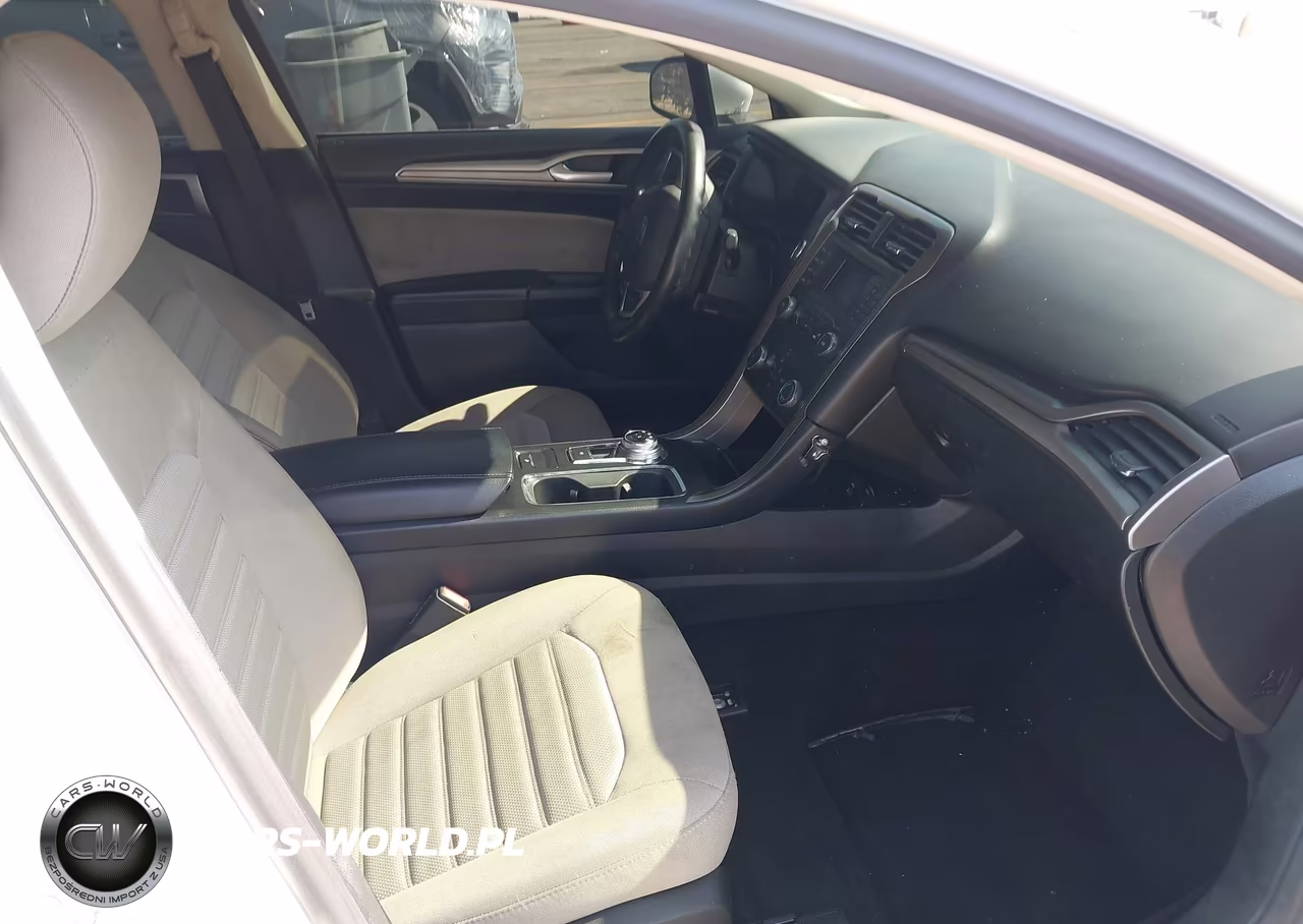 2019 Ford Fusion S VIN:3FA6P0G79KR184033 - 5