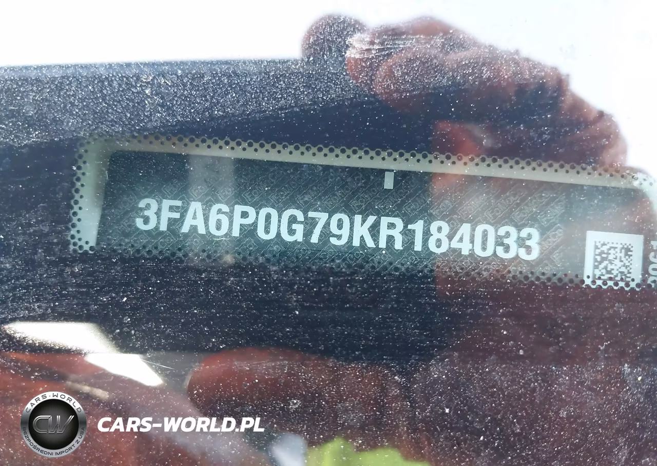 2019 Ford Fusion S VIN:3FA6P0G79KR184033 - 9
