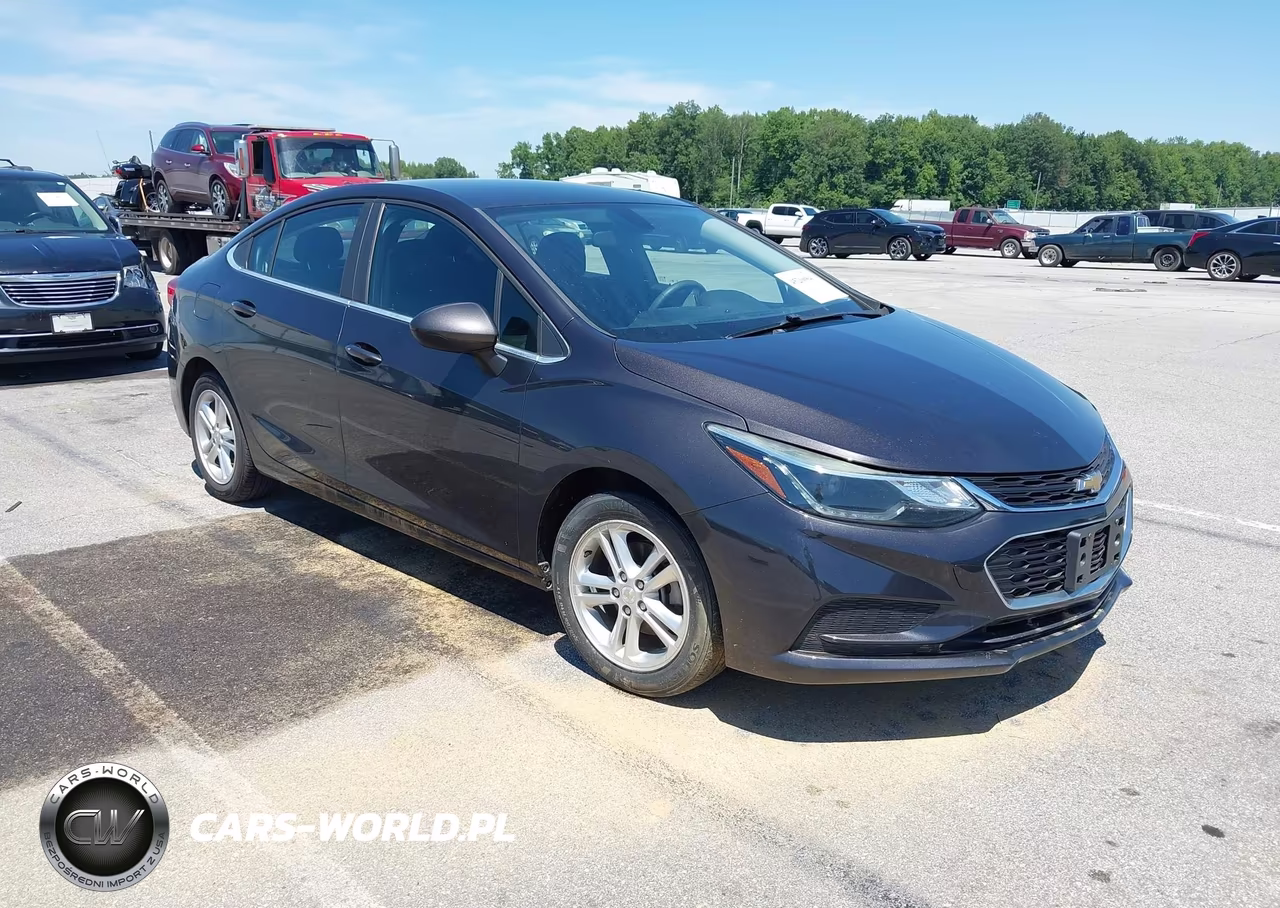 2017 Chevrolet Cruze Lt Auto – zdjęcie 1 z 11