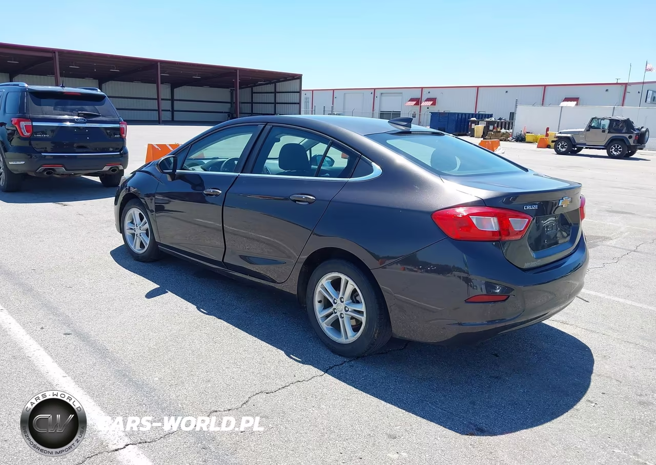 2017 Chevrolet Cruze Lt Auto VIN:1G1BE5SM5H7243600 - 3