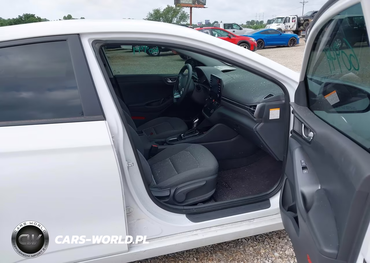 2020 Hyundai Ioniq Hybrid Blue VIN:KMHC65LC6LU231895 - 5