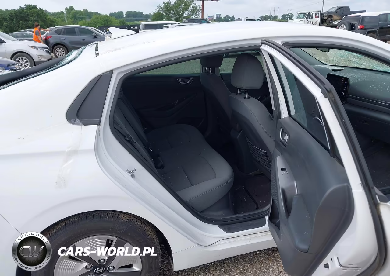 2020 Hyundai Ioniq Hybrid Blue VIN:KMHC65LC6LU231895 - 8