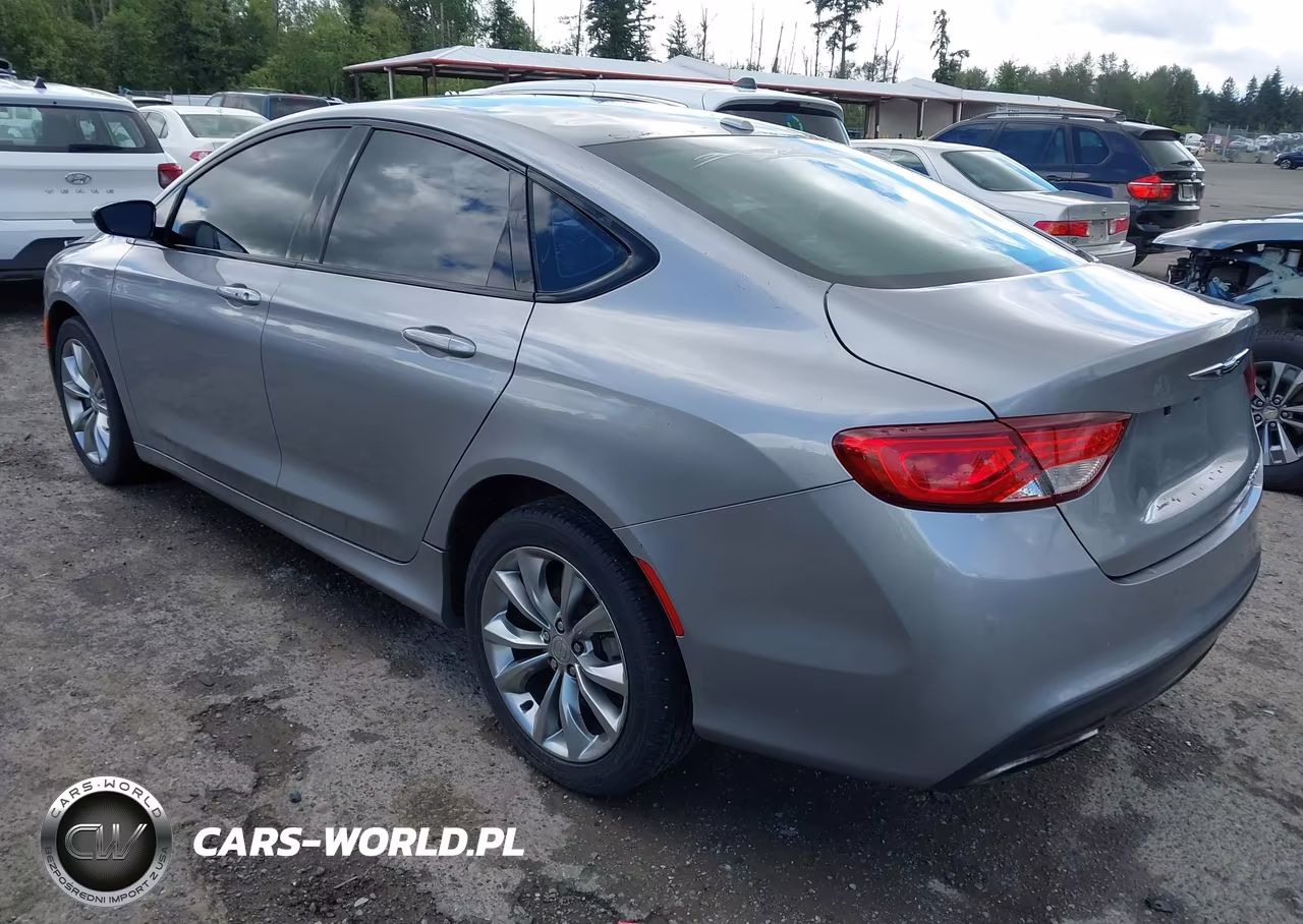 2015 Chrysler 200 S VIN:1C3CCCBBXFN746797 - 3
