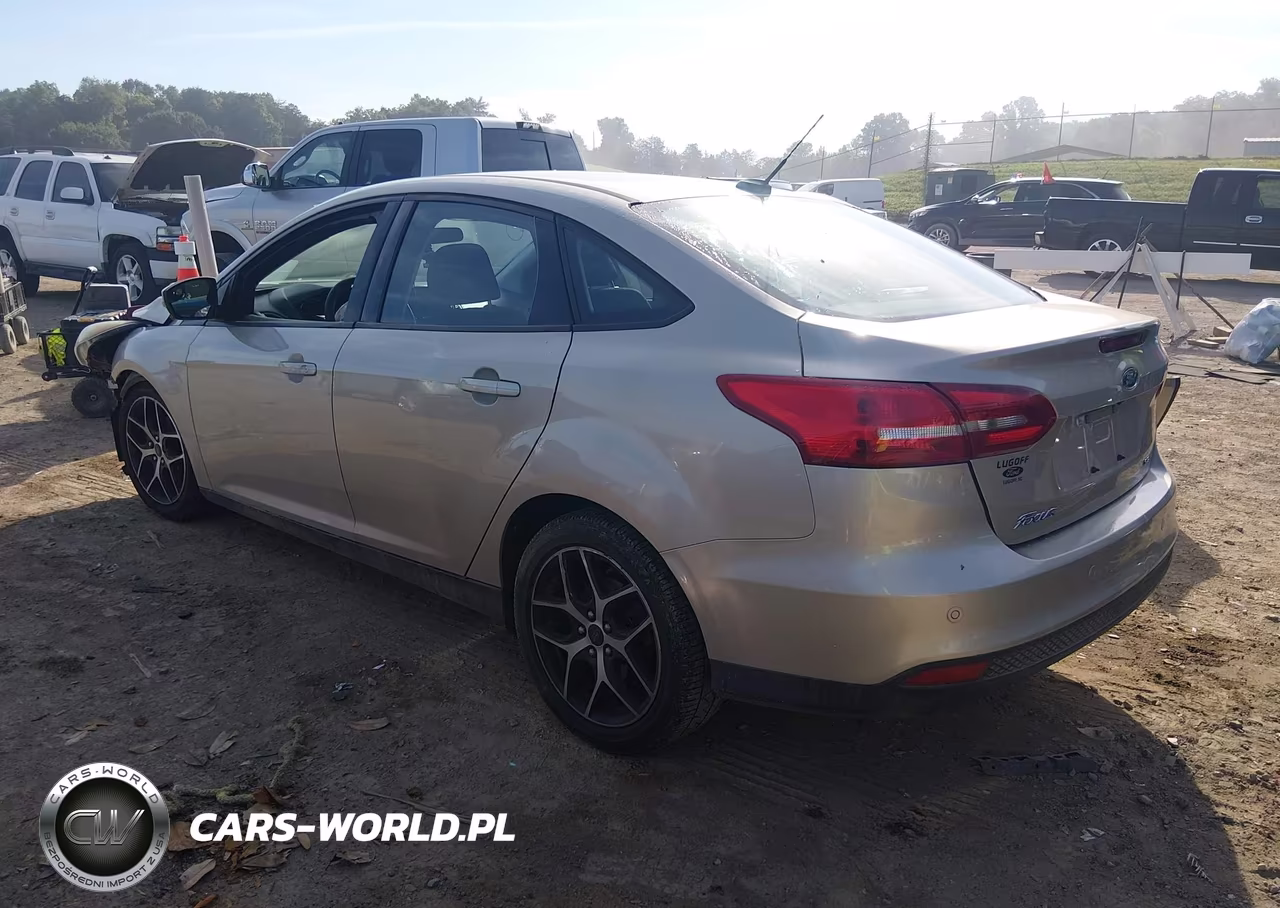FORD FOCUS SEL VIN:1FADP3H21HL223152 - 3