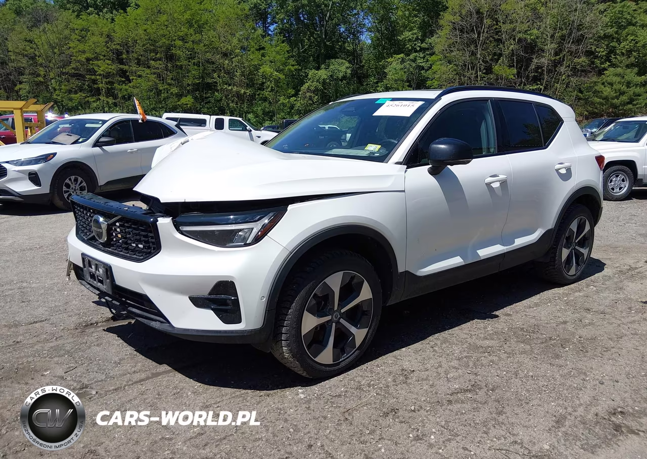 2024 Volvo Xc40 B5 Plus Dark Theme VIN:YV4L12UL7R2332803 - 2