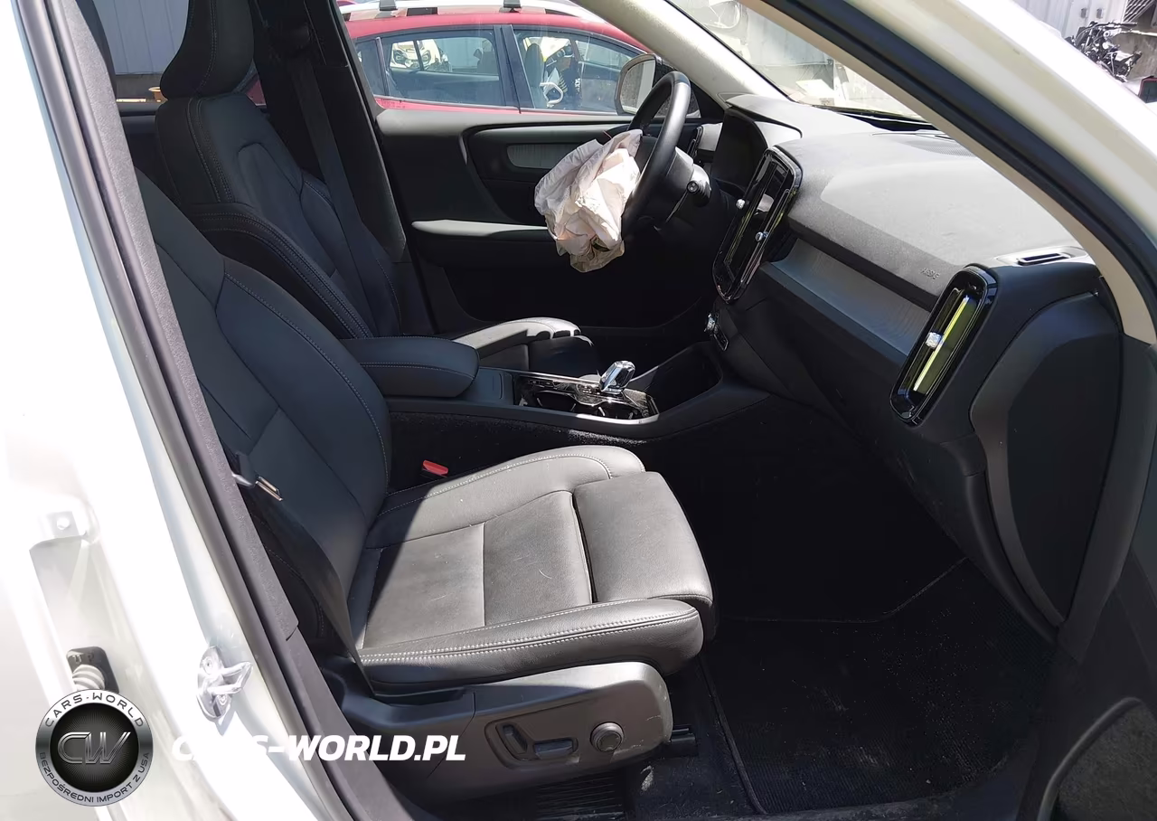 2024 Volvo Xc40 B5 Plus Dark Theme VIN:YV4L12UL7R2332803 - 5