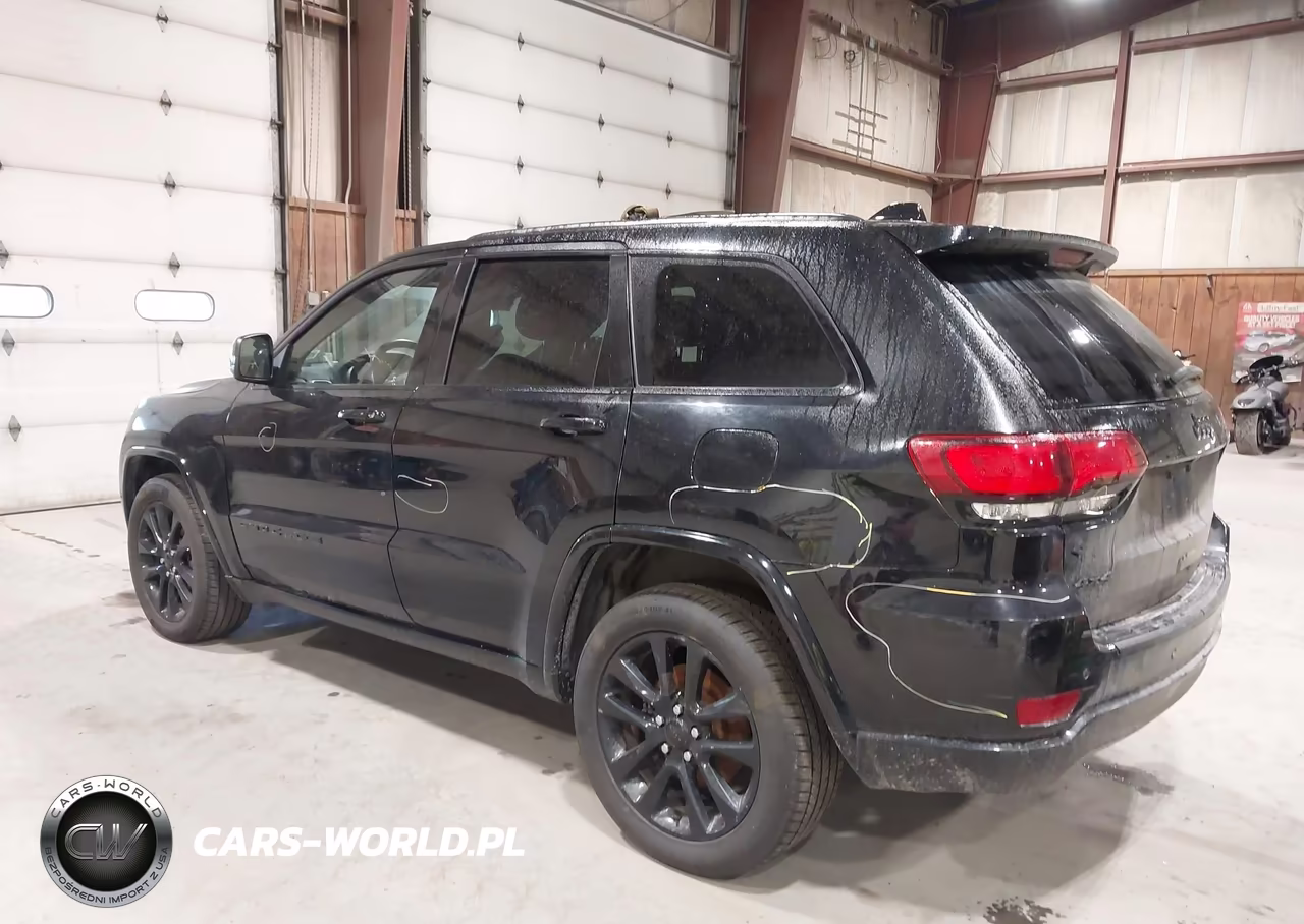 2020 Jeep Grand Cherokee Altitude 4X4 VIN:1C4RJFAG0LC293453 - 3