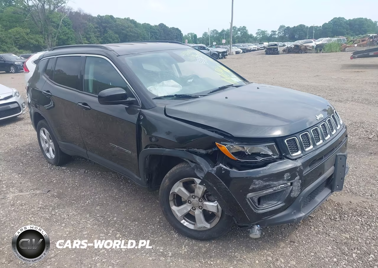 2018 Jeep Compass Latitude 4X4 – zdjęcie 1 z 17
