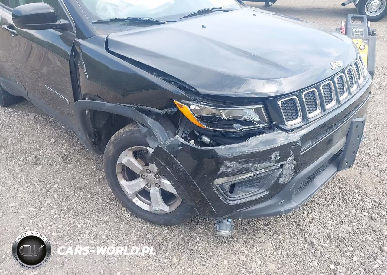 2018 Jeep Compass Latitude 4X4 VIN:3C4NJDBB5JT434587 - 6
