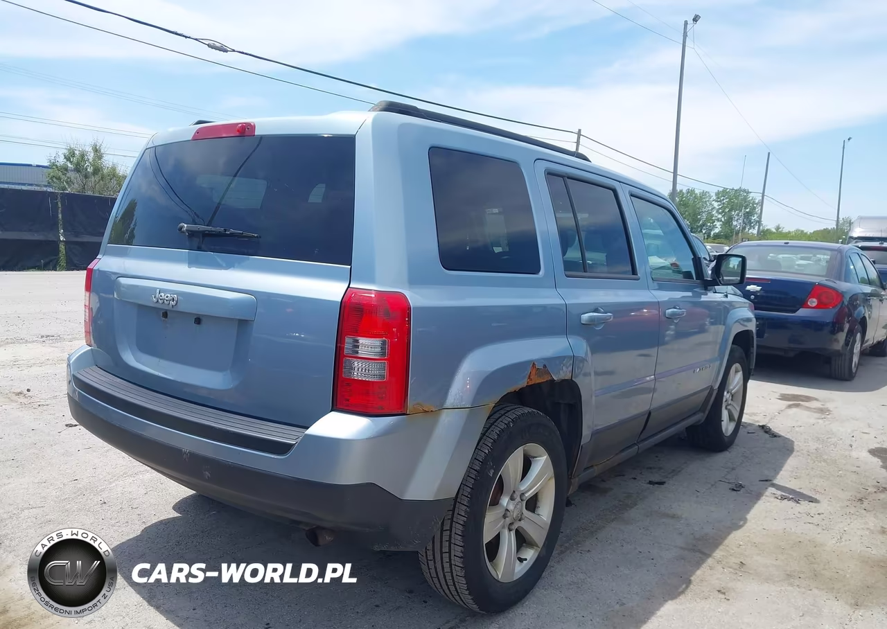 2013 Jeep Patriot Sport VIN:1C4NJPBB2DD250588 - 4