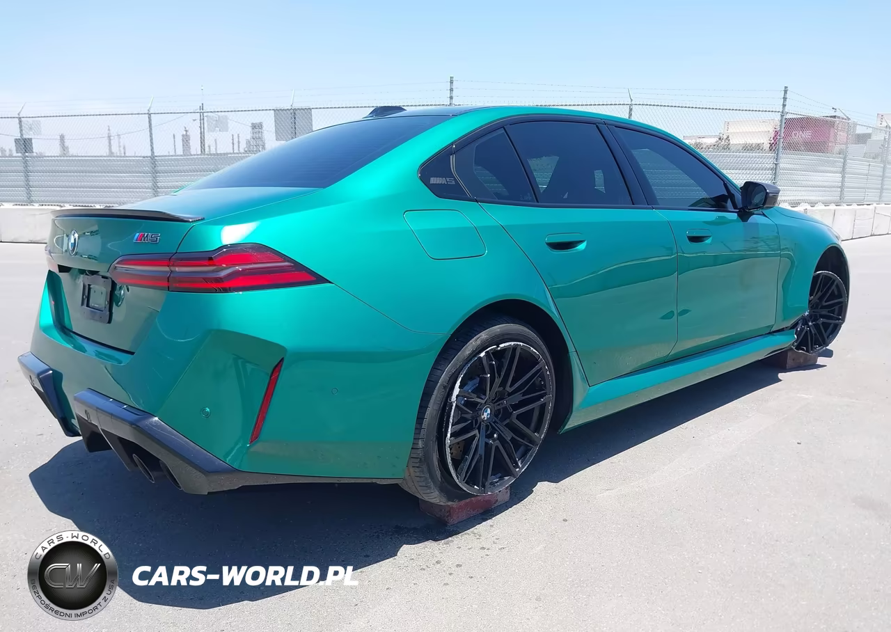2026 BMW M5 VIN:WBS83FK08TCW51768 - 4