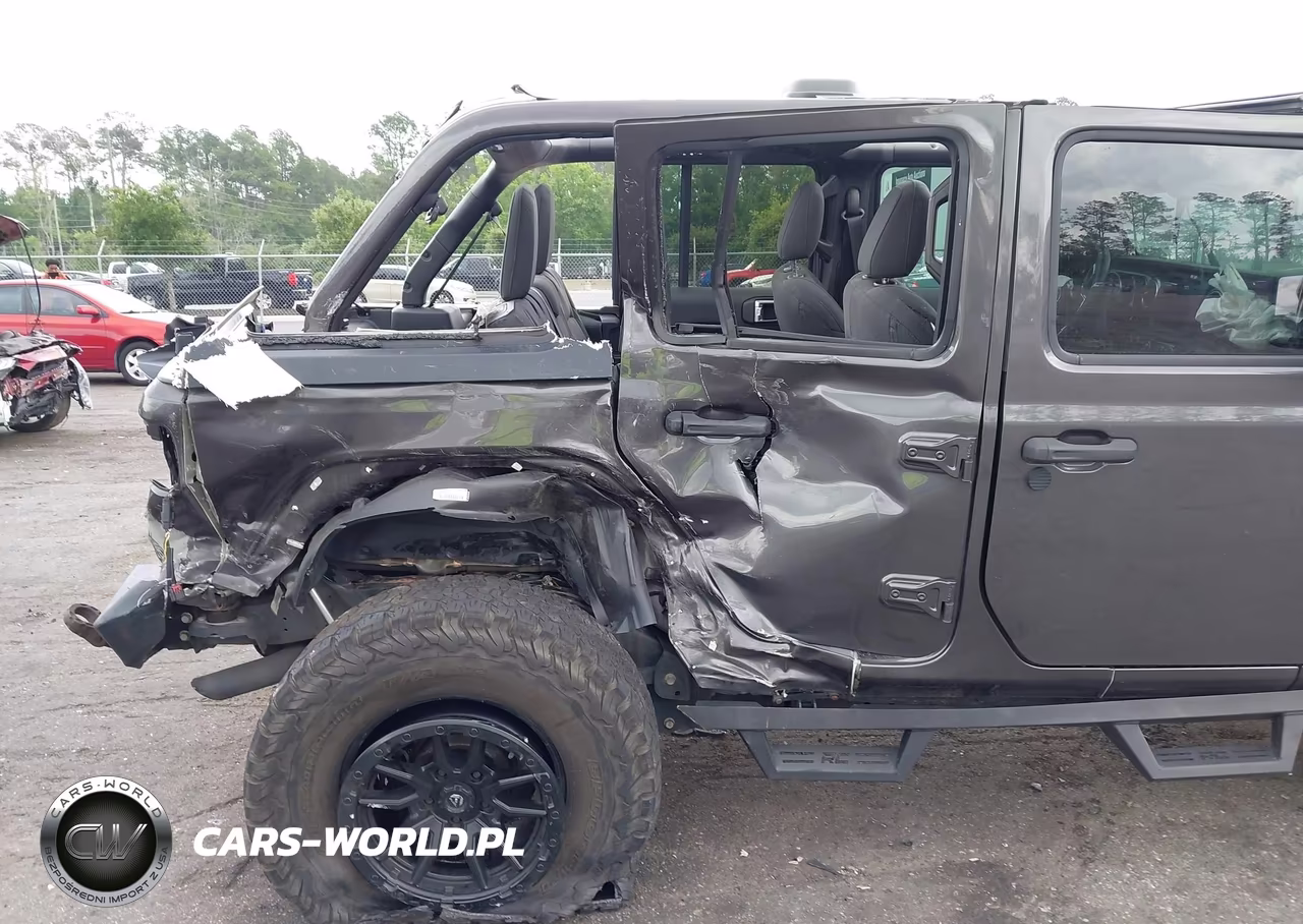 2020 Jeep Wrangler Unlimited North Edition 4X4 VIN:1C4HJXEN3LW206721 - 6