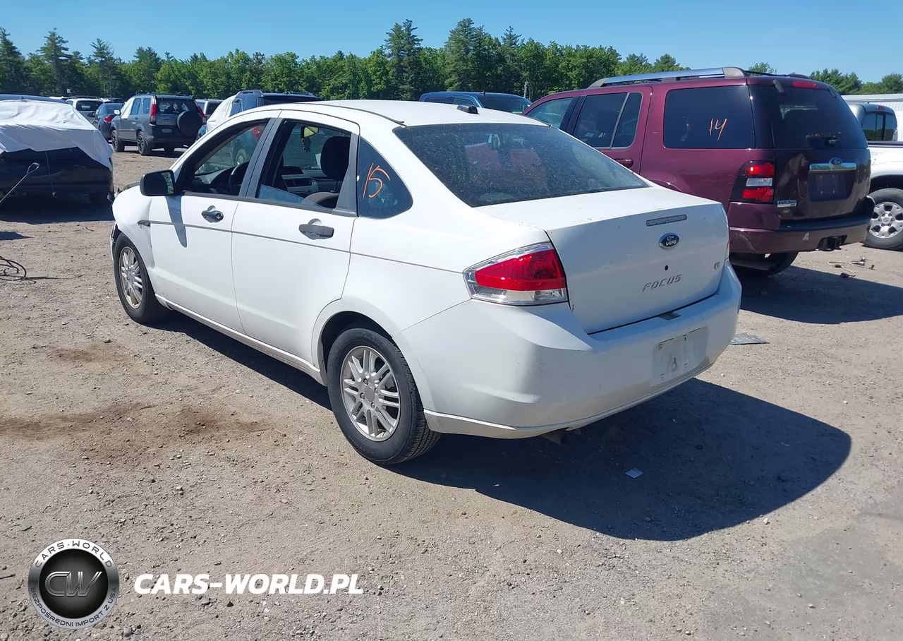 2008 Ford Focus Se-Ses VIN:1FAHP35NX8W259694 - 3