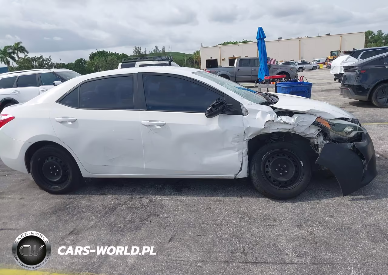 2015 Toyota Corolla Le VIN:2T1BURHE3FC466280 - 14