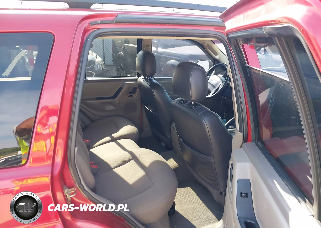 2004 Jeep Grand Cherokee Laredo VIN:1J4GW48S44C162643 - 8