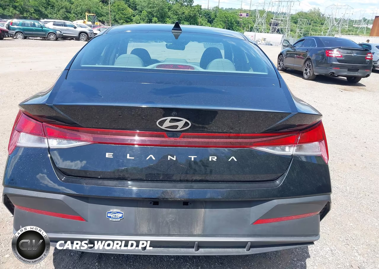 2025 Hyundai Elantra Se VIN:KMHLL4DG4SU938531 - 17