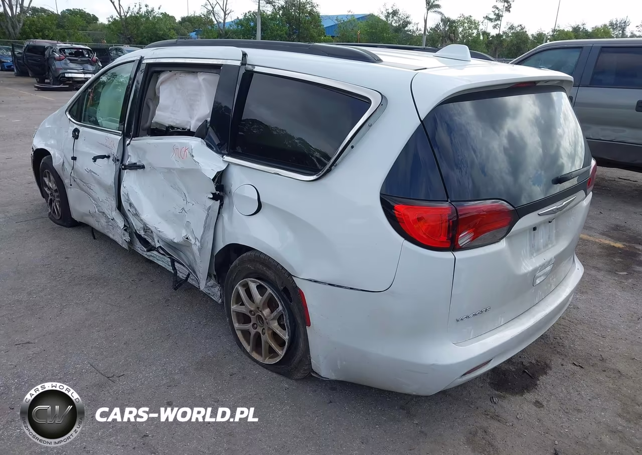 2020 Chrysler Voyager Lxi VIN:2C4RC1DG5LR163362 - 3