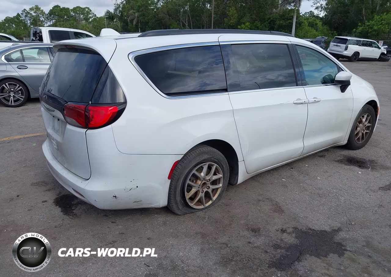 2020 Chrysler Voyager Lxi VIN:2C4RC1DG5LR163362 - 4