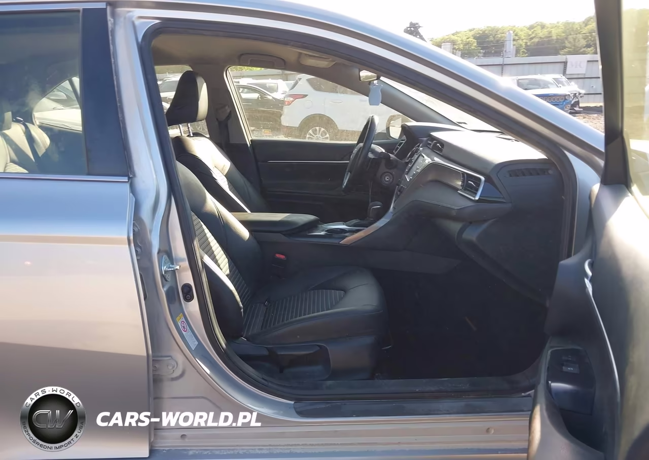 2018 Toyota Camry Se VIN:JTNB11HK9J3012743 - 5