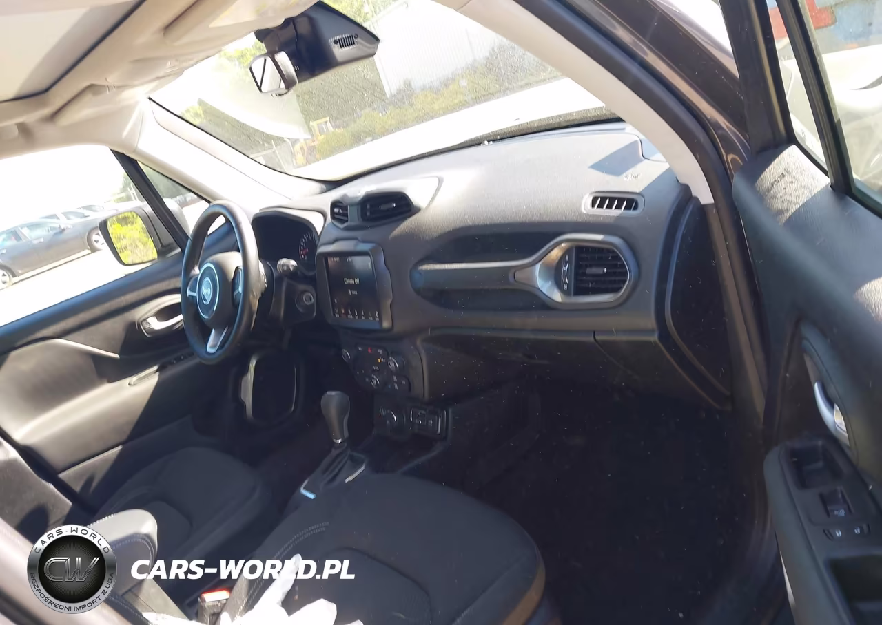 2023 Jeep Renegade Latitude 4X4 VIN:ZACNJDB10PPP18620 - 5