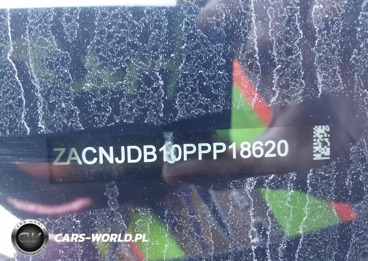 2023 Jeep Renegade Latitude 4X4 VIN:ZACNJDB10PPP18620 - 9