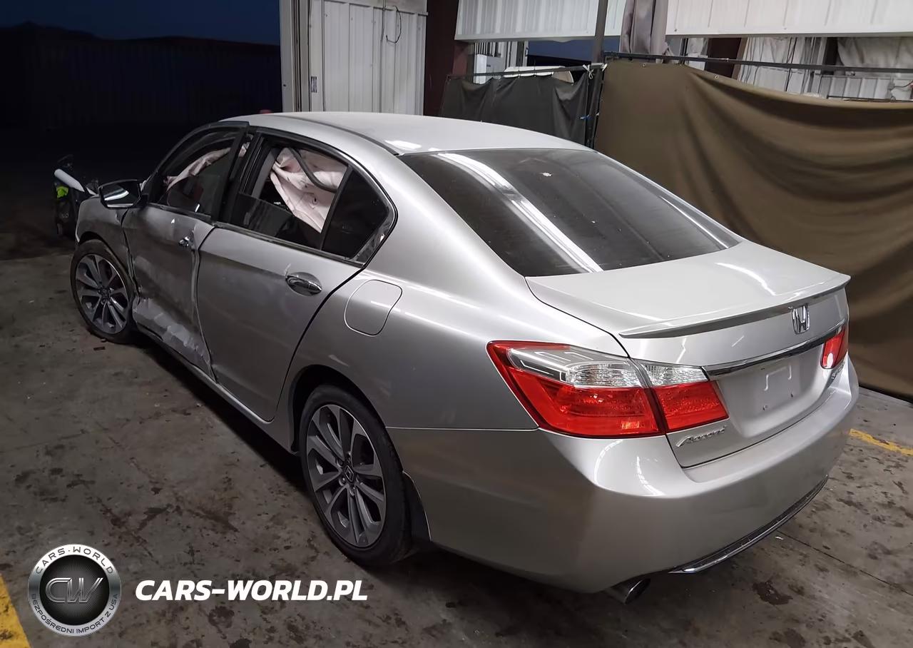 2015 Honda Accord Sport VIN:1HGCR2F52FA018229 - 3