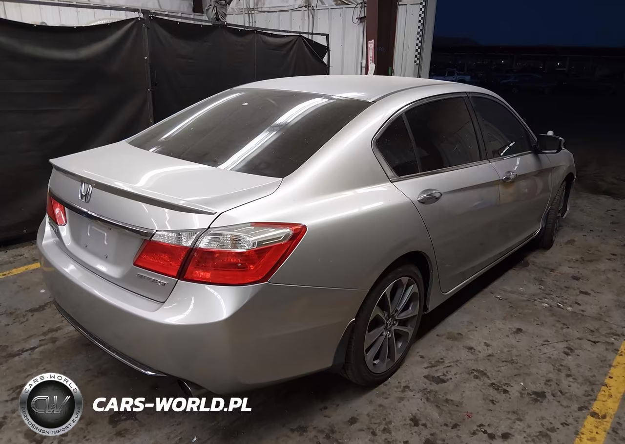 2015 Honda Accord Sport VIN:1HGCR2F52FA018229 - 4