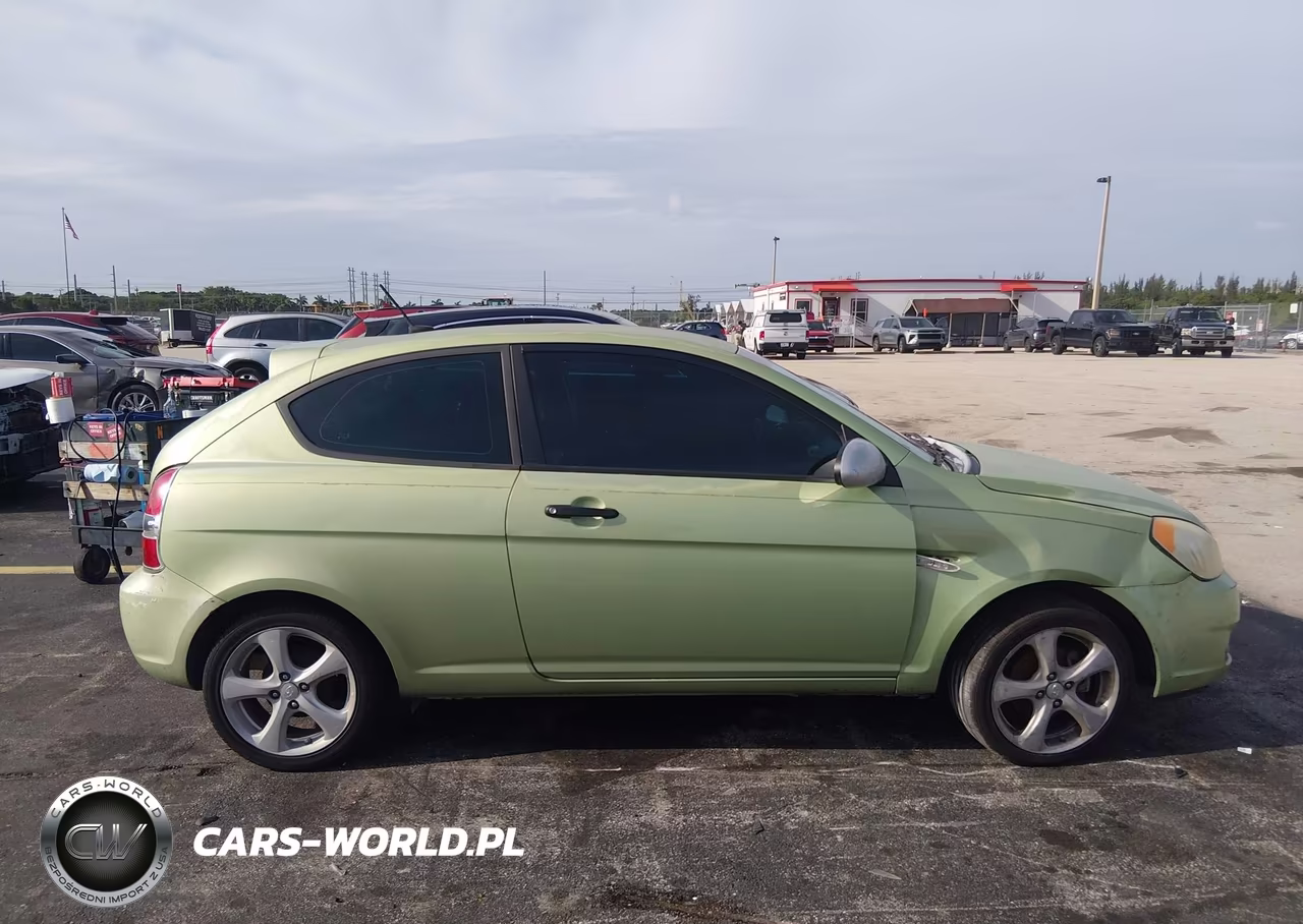 2008 Hyundai Accent Se VIN:KMHCN36C18U083956 - 13