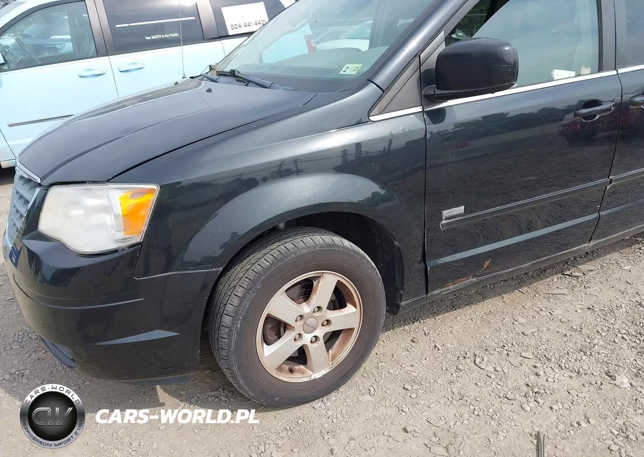 2008 Chrysler Town & Country Touring VIN:2A8HR54P18R829697 - 6