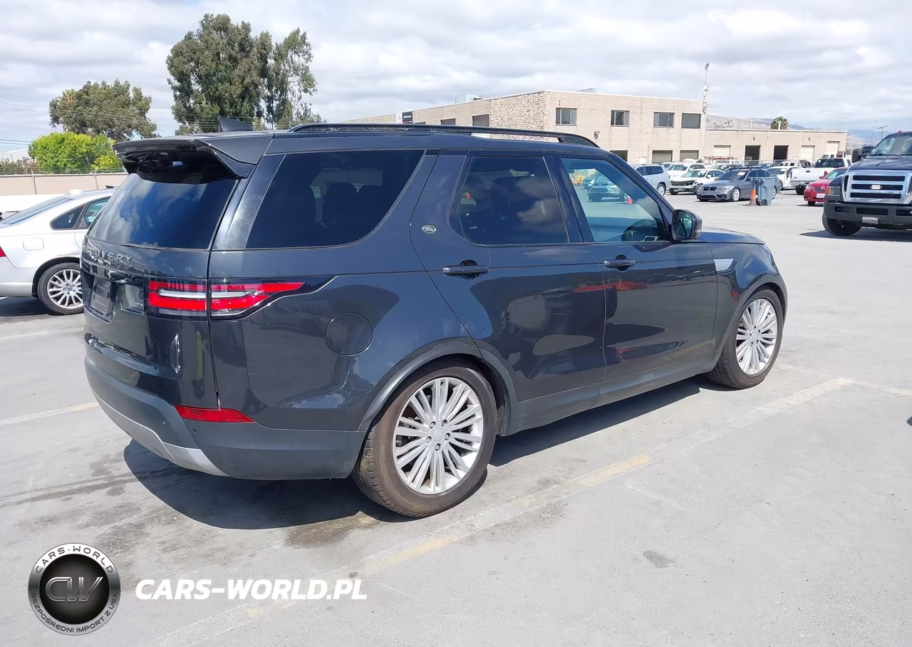 2017 Land Rover Discovery Hse VIN:SALRRBBK2HA035225 - 4
