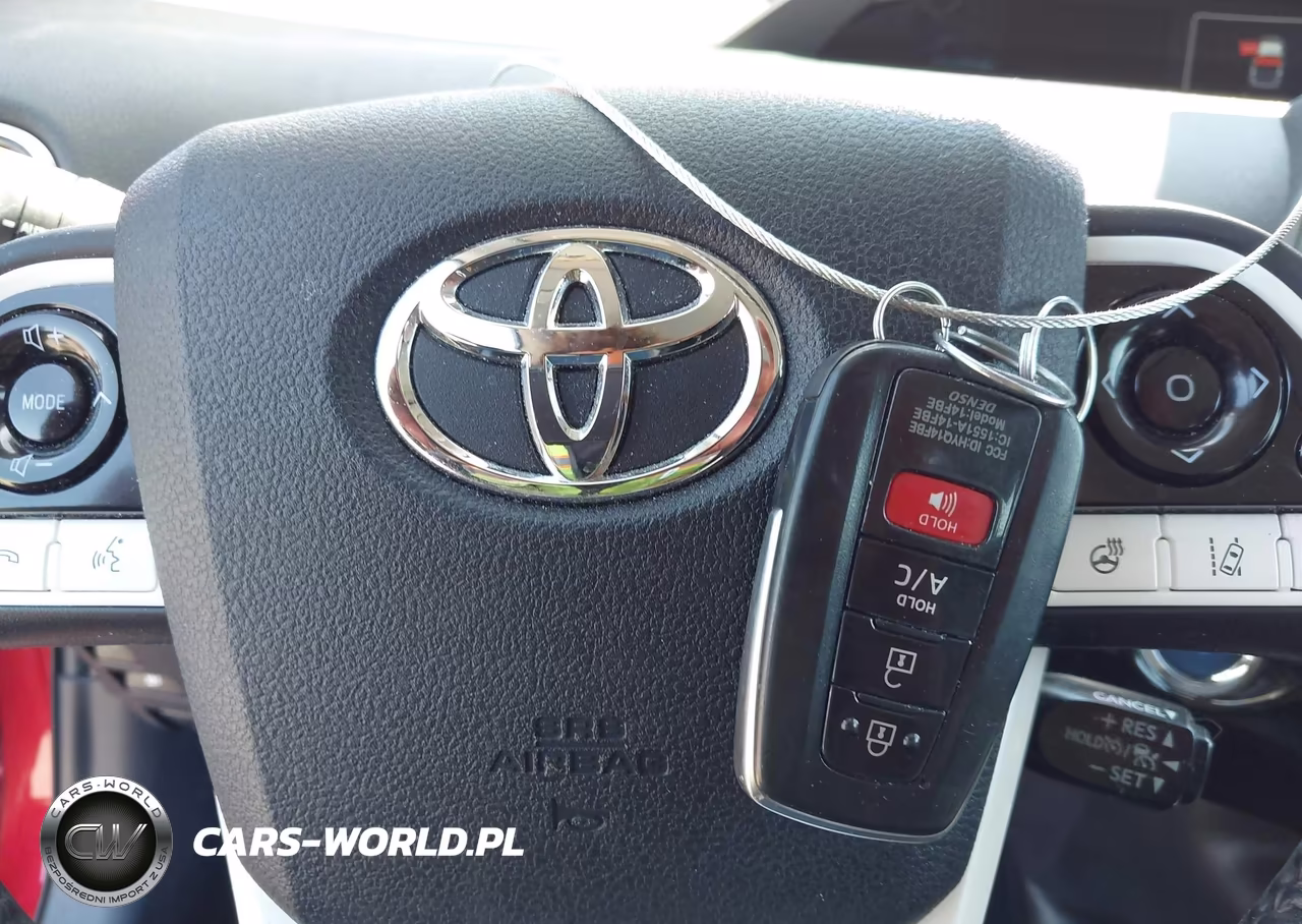 2017 Toyota Prius Prime Advanced VIN:JTDKARFP2H3023532 - 11