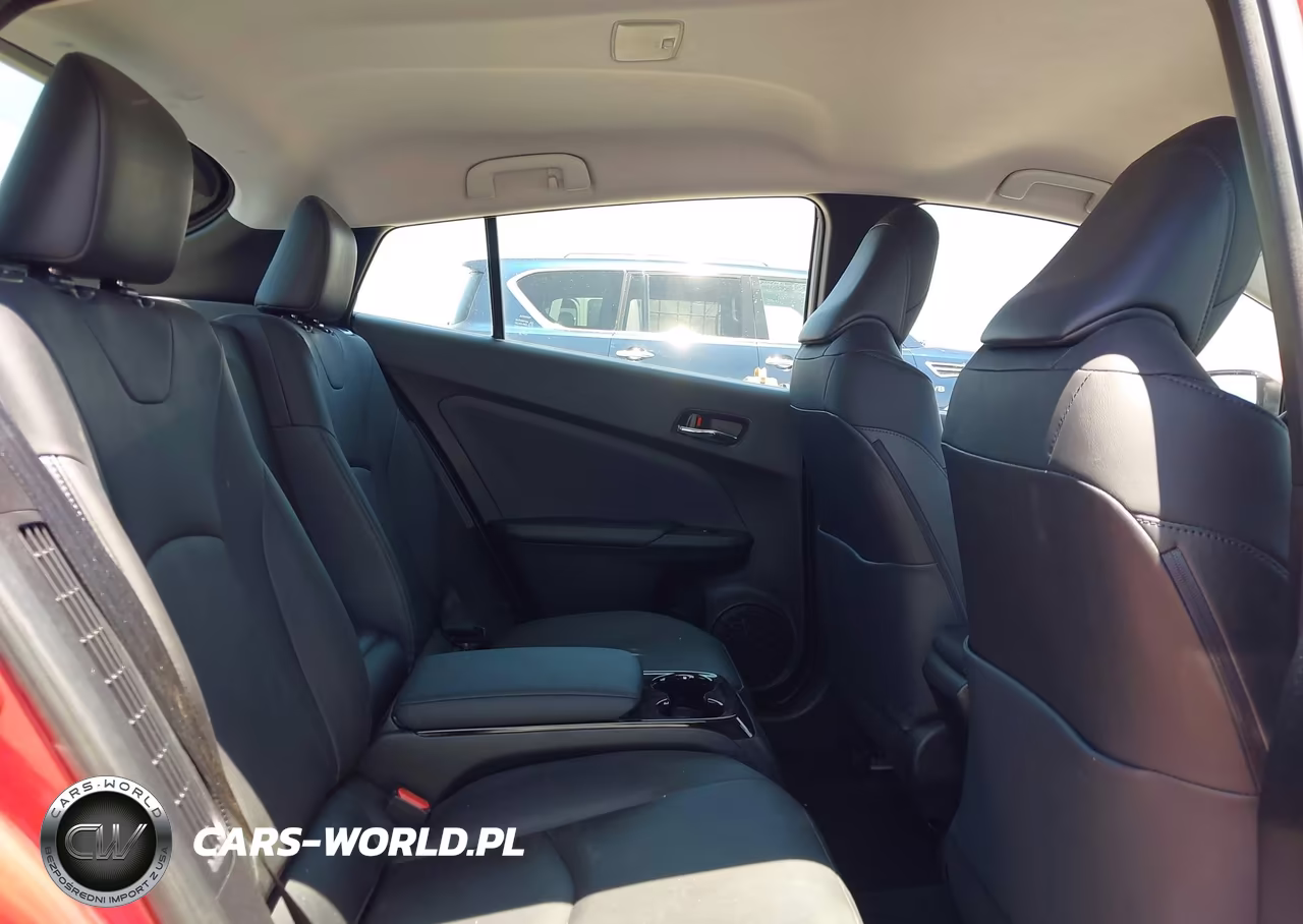 2017 Toyota Prius Prime Advanced VIN:JTDKARFP2H3023532 - 8