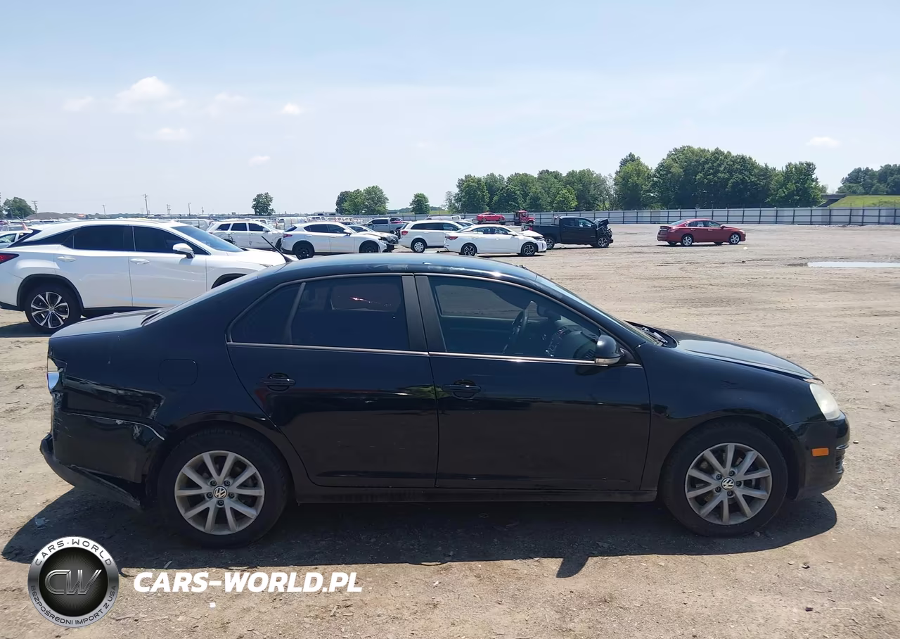 2010 Volkswagen Jetta S VIN:3VWJZ7AJ4AM065925 - 13