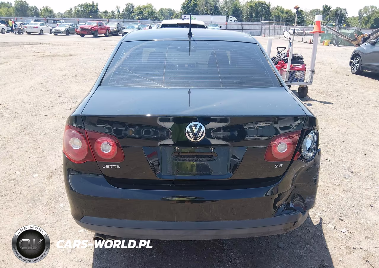 2010 Volkswagen Jetta S VIN:3VWJZ7AJ4AM065925 - 16