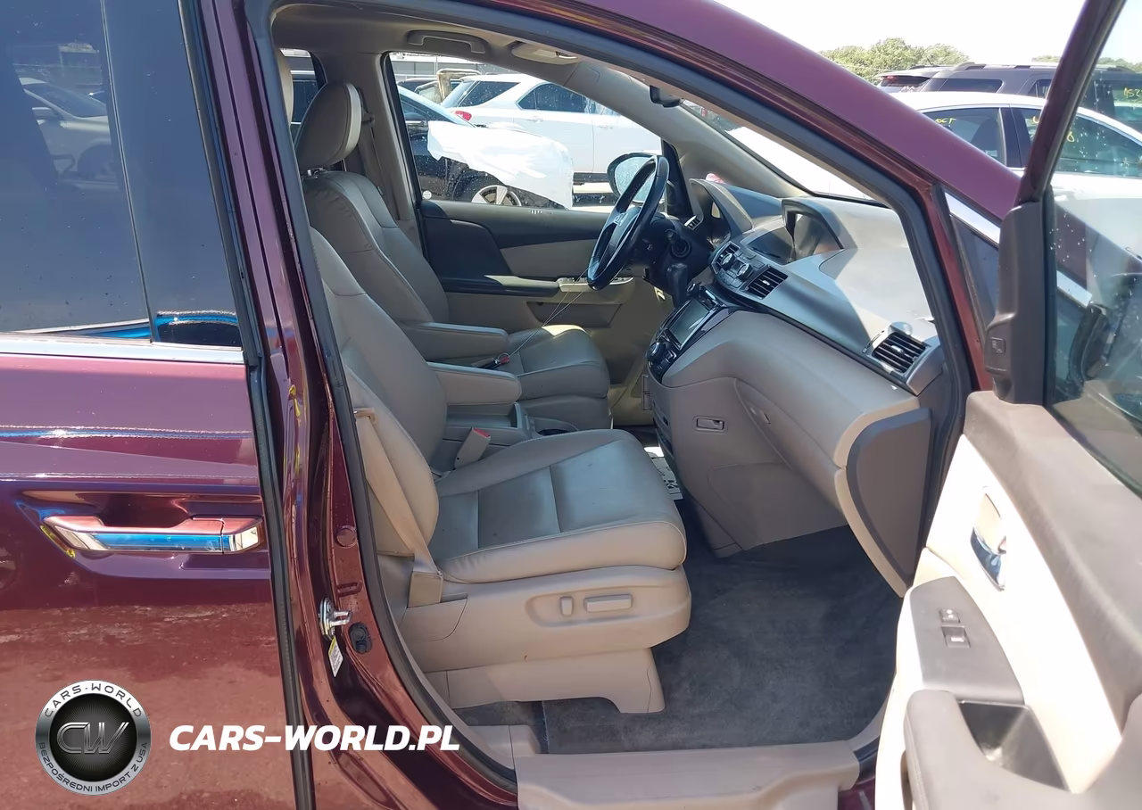 2015 Honda Odyssey Touring-Touring Elite VIN:5FNRL5H98FB015922 - 5