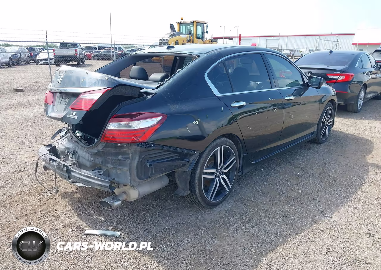 2016 Honda Accord Touring VIN:1HGCR3F97GA006099 - 4