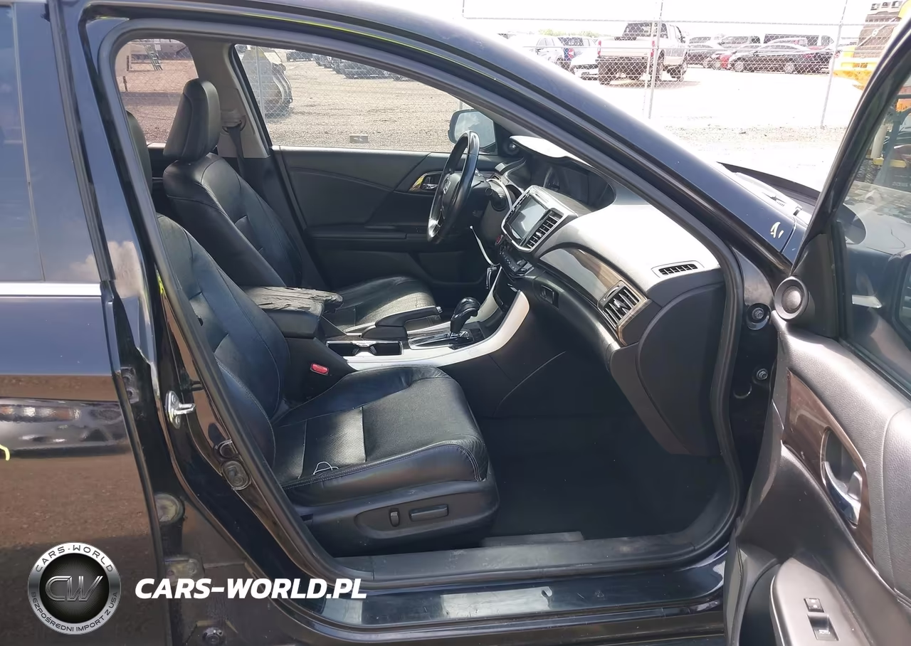 2016 Honda Accord Touring VIN:1HGCR3F97GA006099 - 5