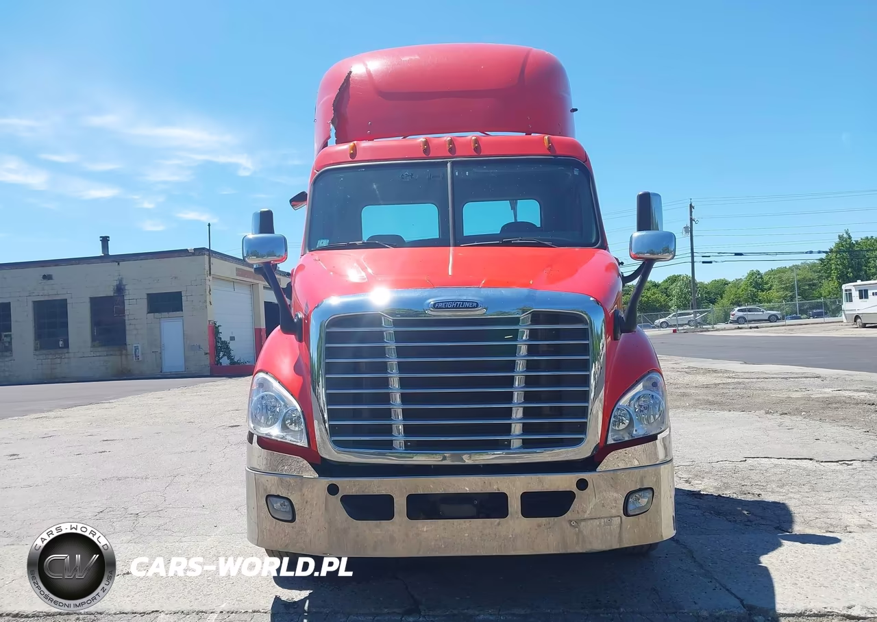 2015 Freightliner Cascadia 113 VIN:1FUBGAD44FLGJ6522 - 12