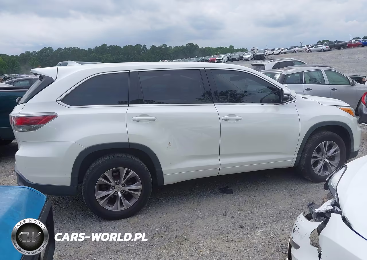 2014 Toyota Highlander Le Plus V6 VIN:5TDZKRFH7ES030863 - 13