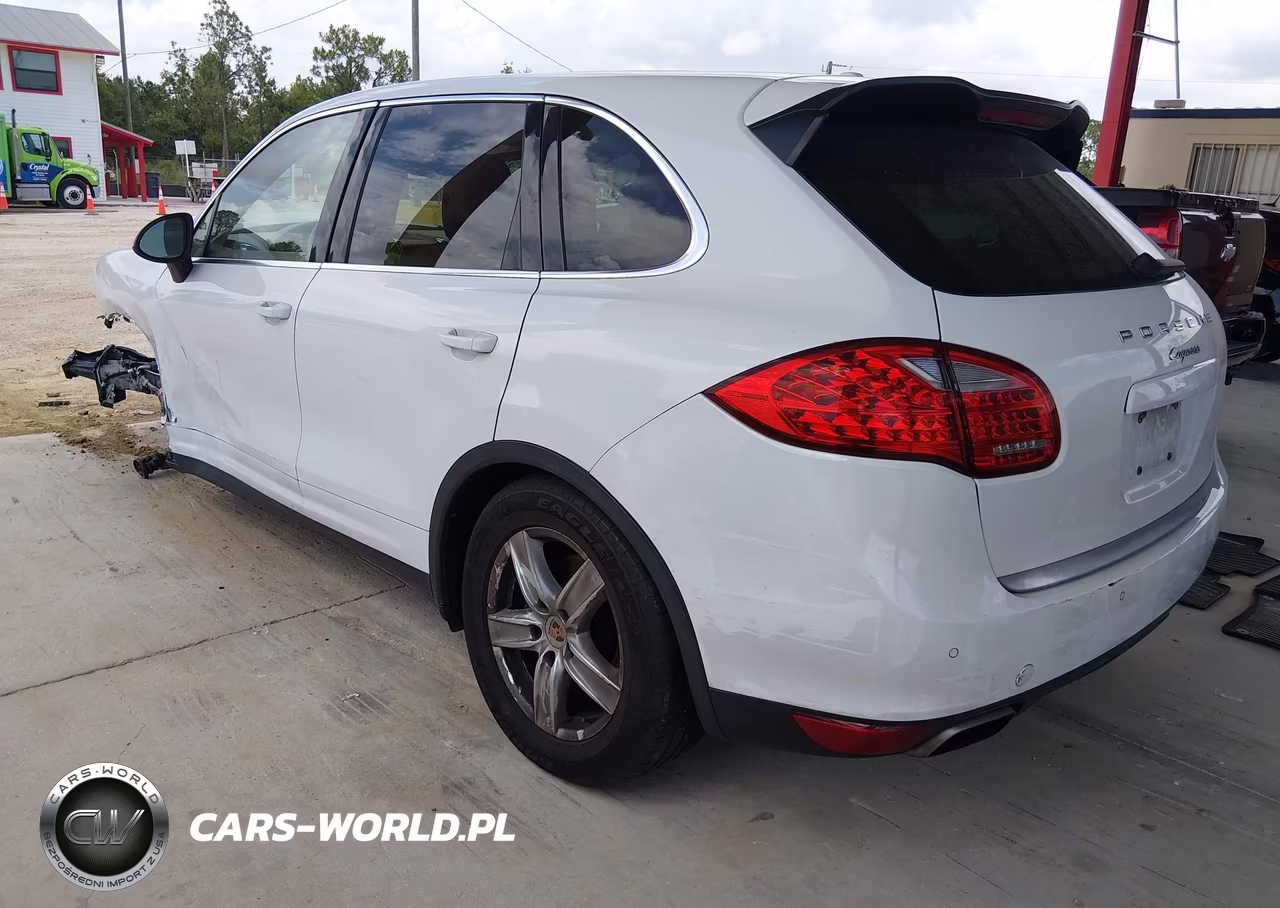 2014 Porsche Cayenne Platinum Edition VIN:WP1AA2A27ELA03298 - 3